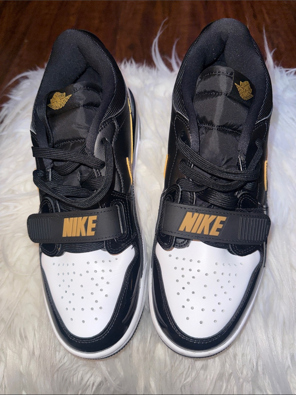 Air Jordan Legacy 312 Low 'Black Metallic Gold'